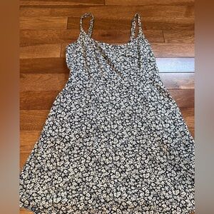 Old Navy Black and White Floral Dress